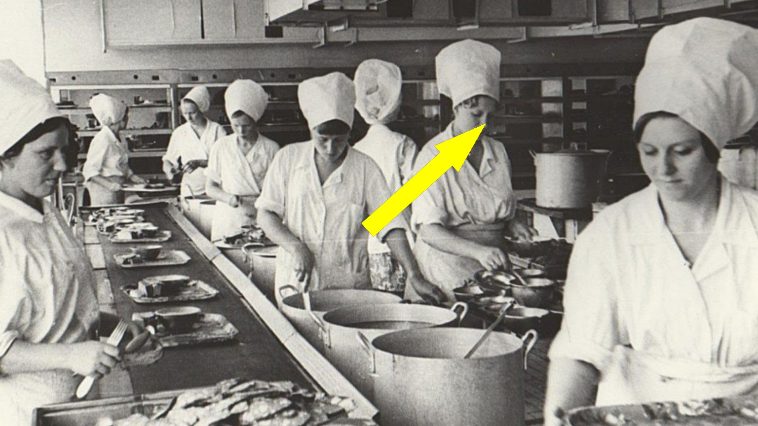 Кулинарные традиции СССР: эволюция столовых и кулинарий