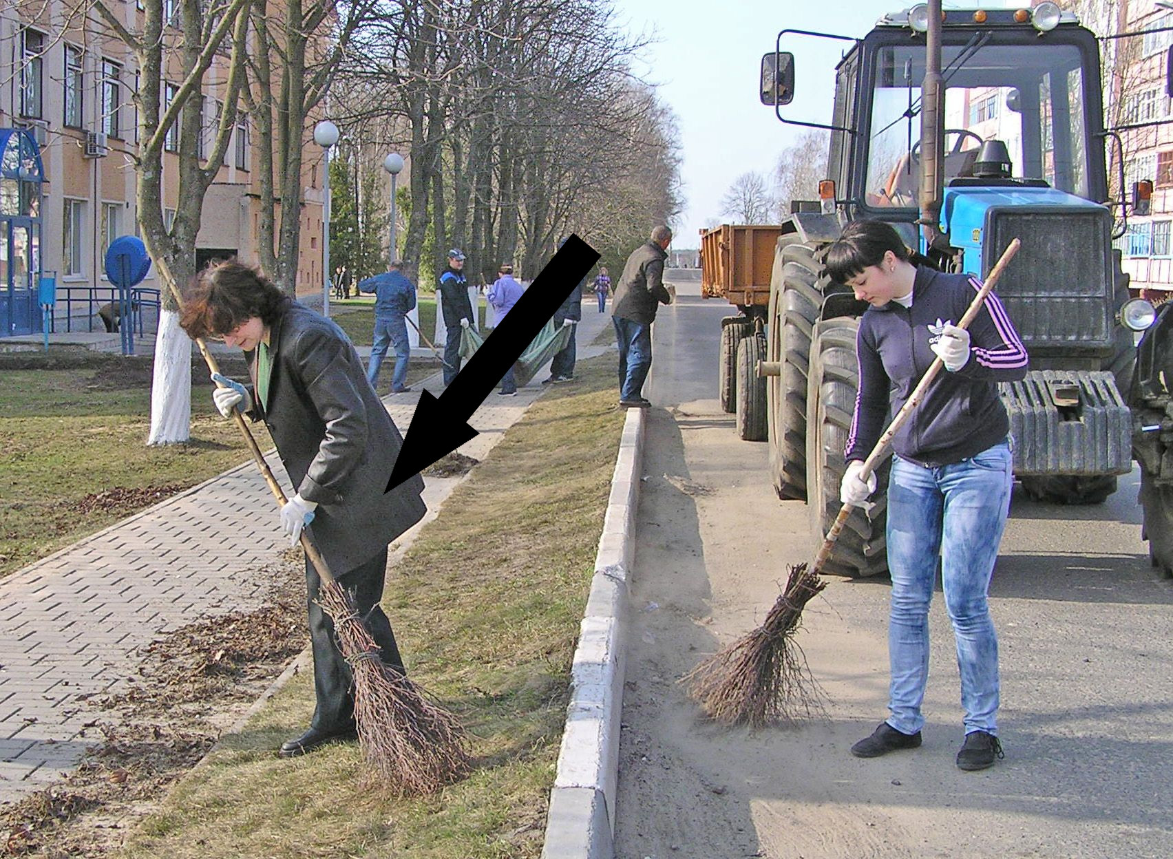 Весенние уборки: как мы дружно восстанавливаем весеннее очарование