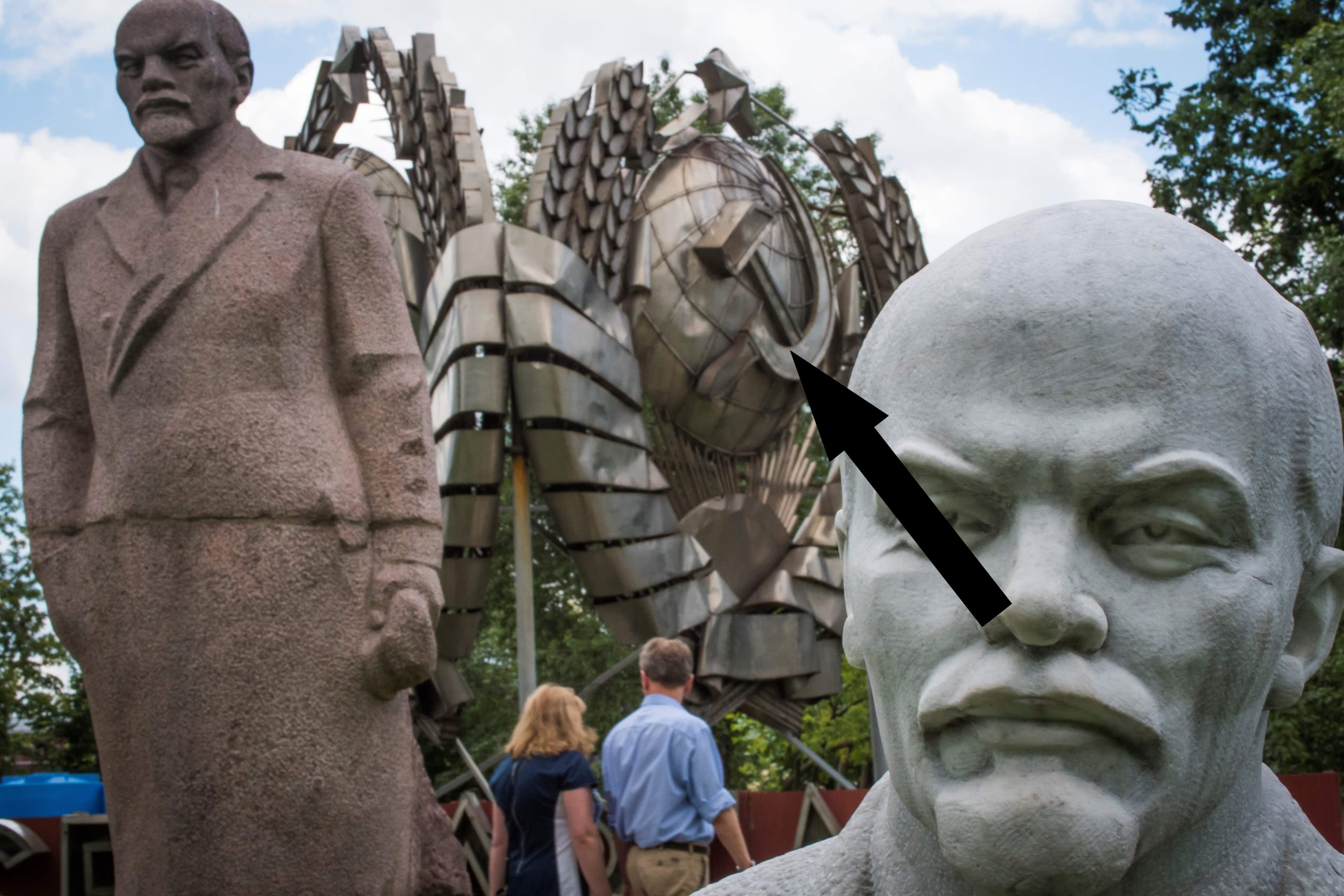 Ленин на площадях и в сознании: Вождь как символ