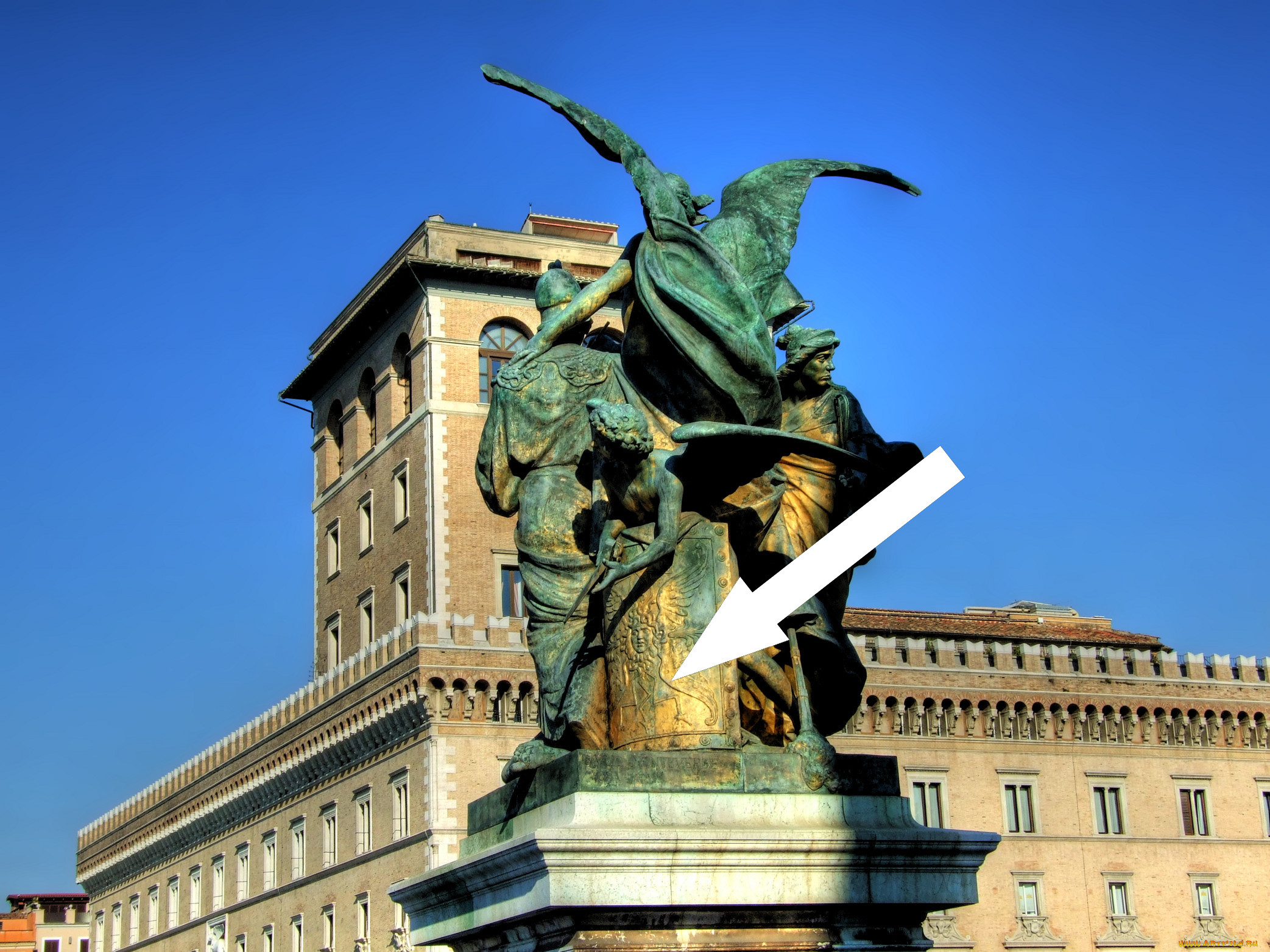 Маленькие победы, большие памятники