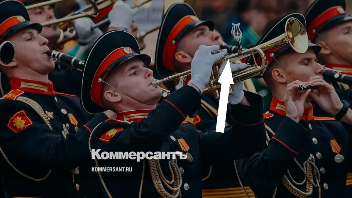 Звуки парада: духовые оркестры на улицах городов