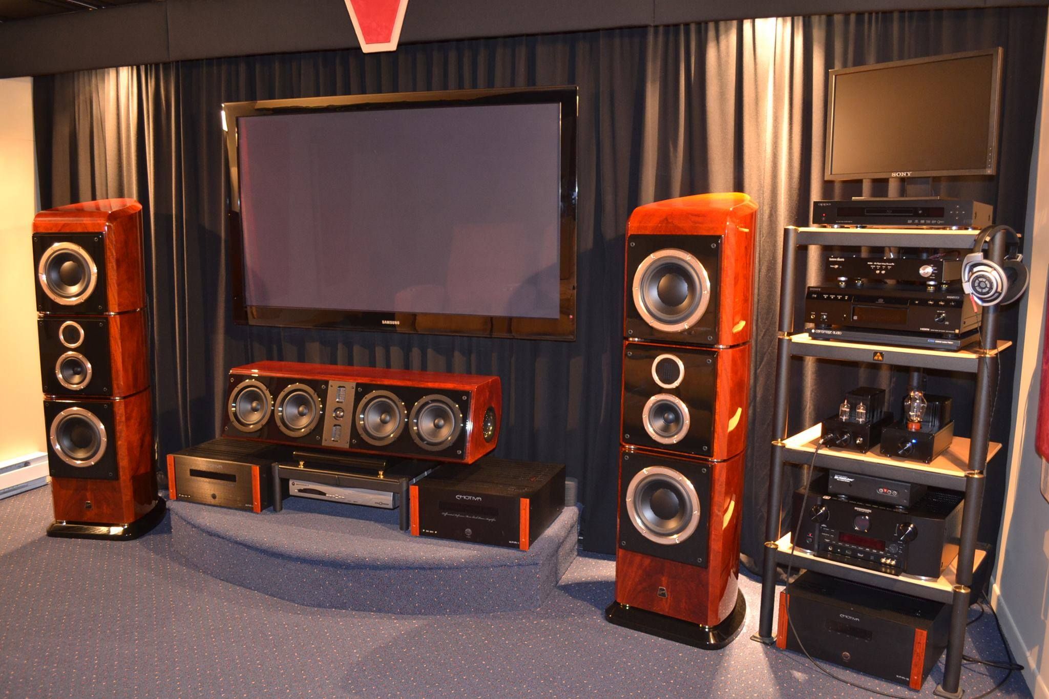 Загадка домашнего кинотеатра СССР: как советская семья наслаждалась фильмами