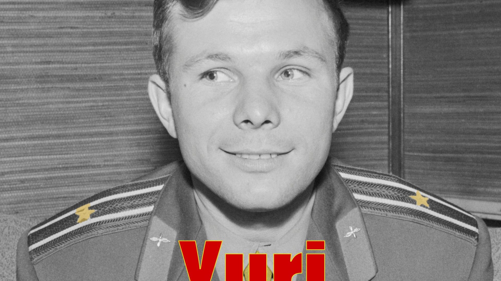 Что подарили первому космонавту: секреты распоряжения о подарках Гагарину