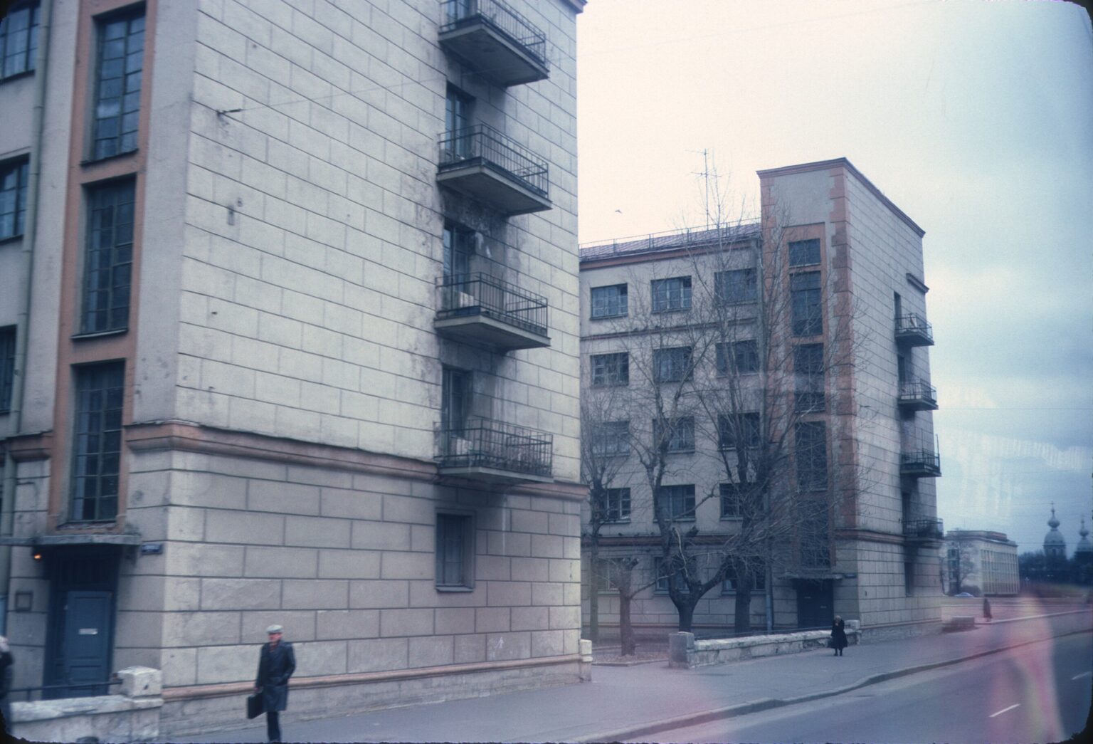 Что скрывает дом-хрущёвка в Ленинграде?