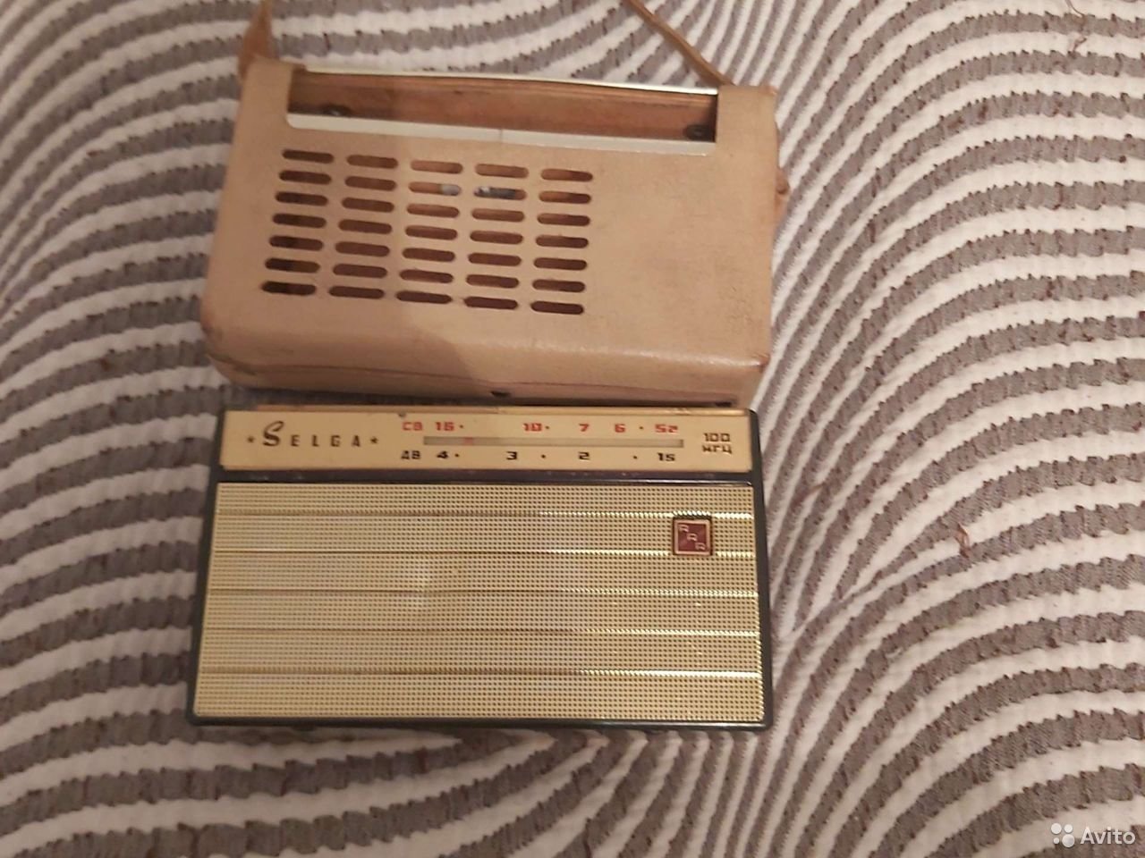 Радиоприёмники: окно в мир советского человека