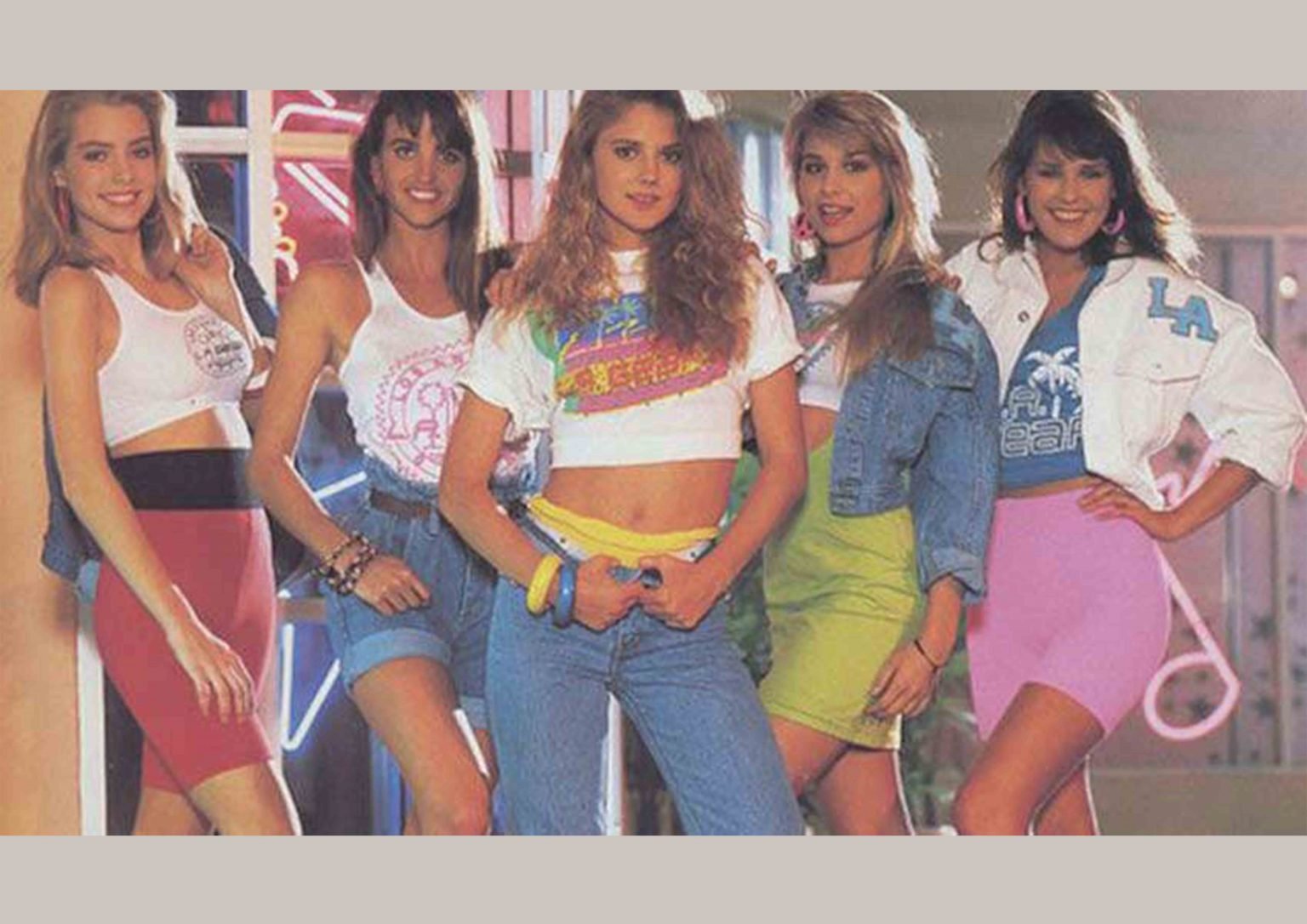 Мода 90-х: Как мы покоряли мир с "Ориентиром" и "Мальвинами"