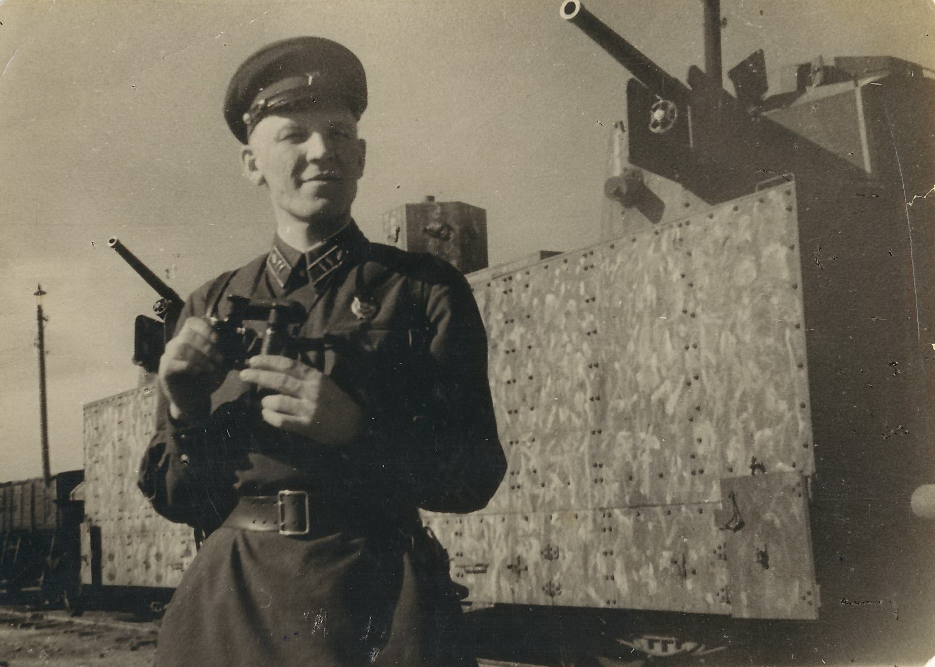 Загадка сталевого рыцаря: кто спасал мир в 1943 году?