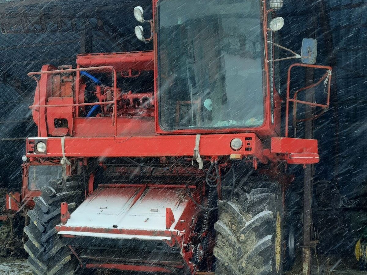 Загадка комбайна Дон-1500: как он покорил поля и сердца?