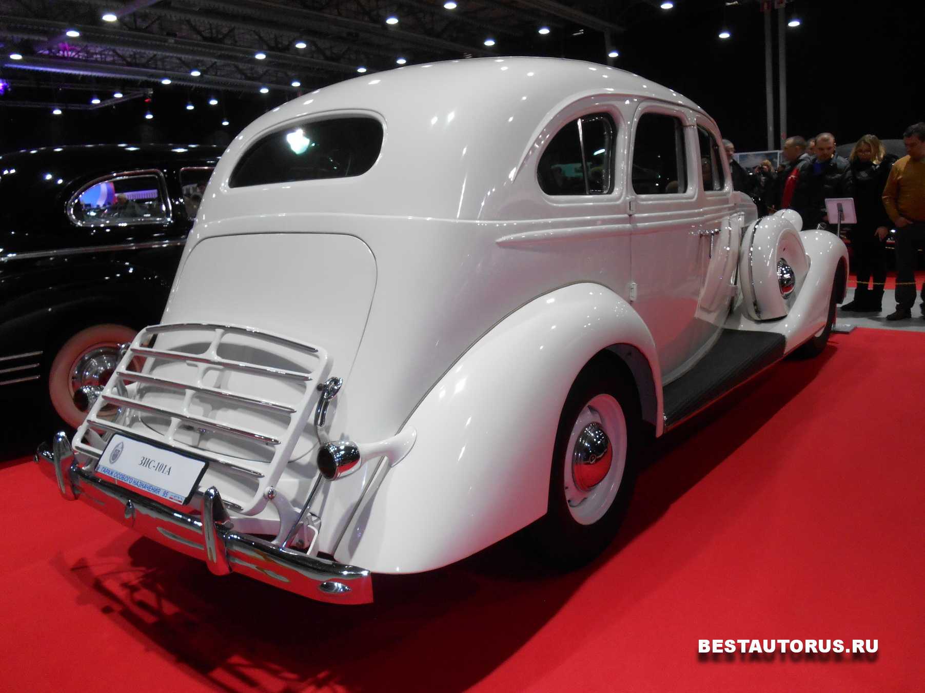 ЗИС-101: Почему этот лимузин не оправдал надежд?