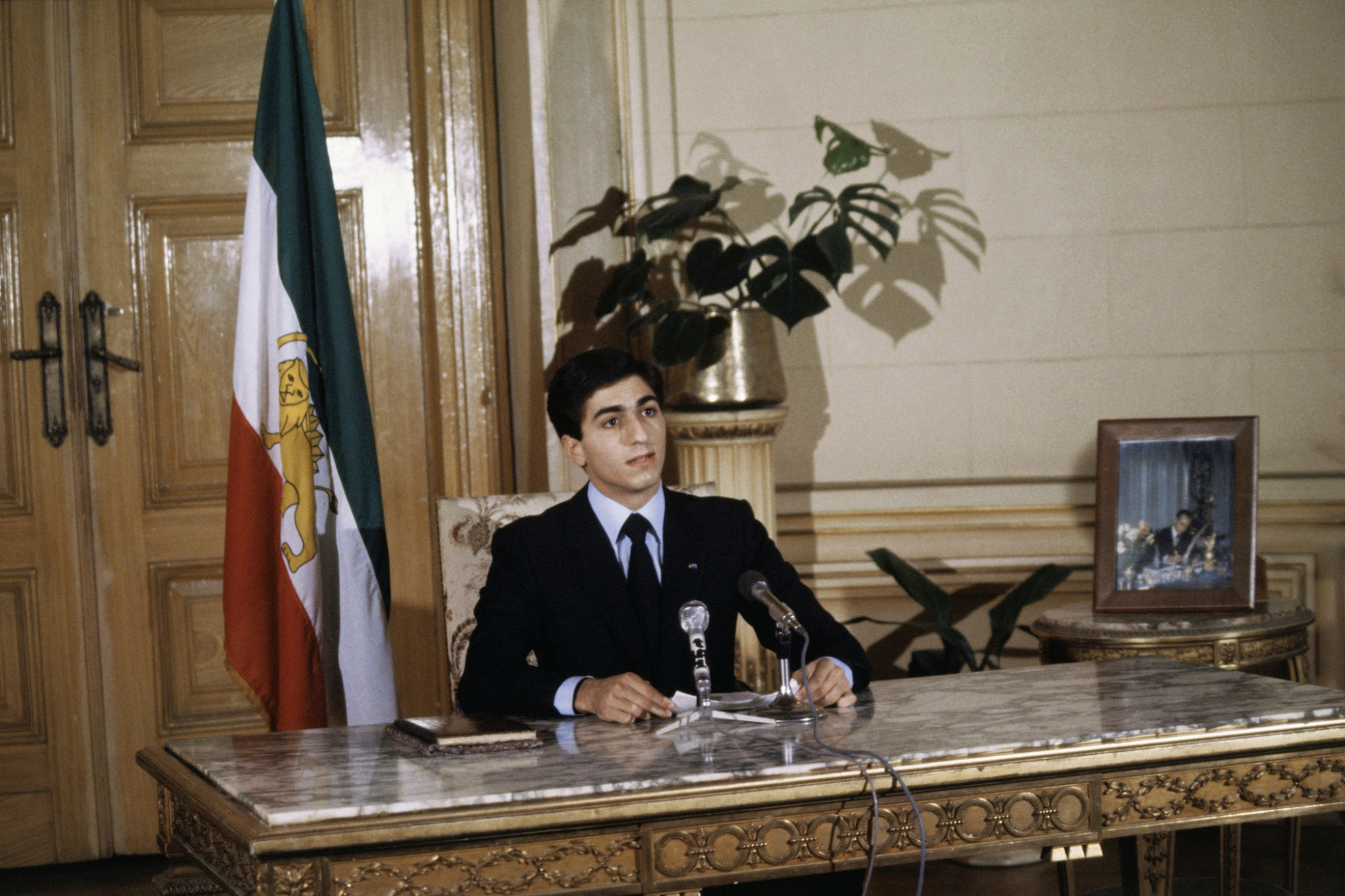 Почему Иран стал полем битвы двух супердержав?