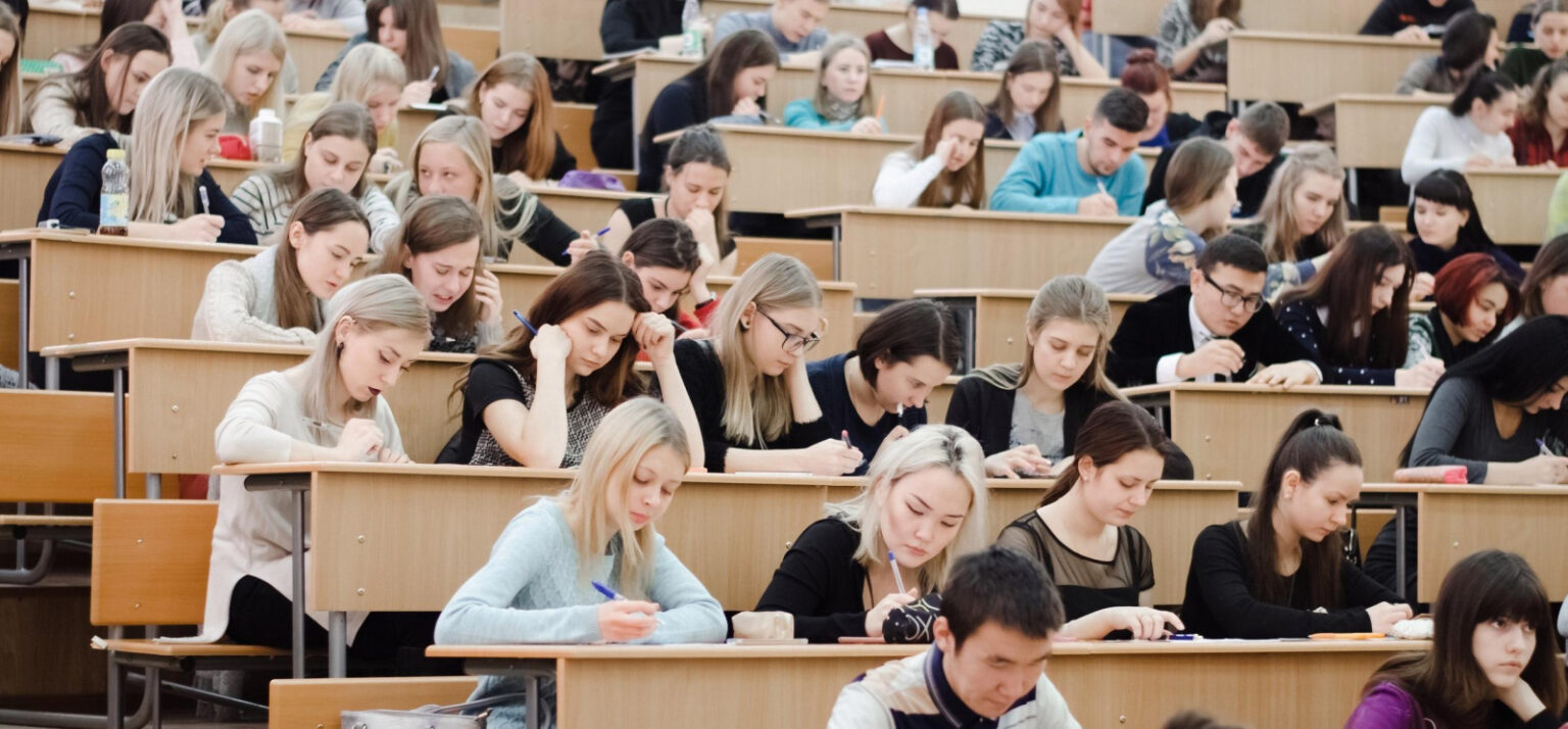 Как советское студенчество меняло мир: воспоминания и факты