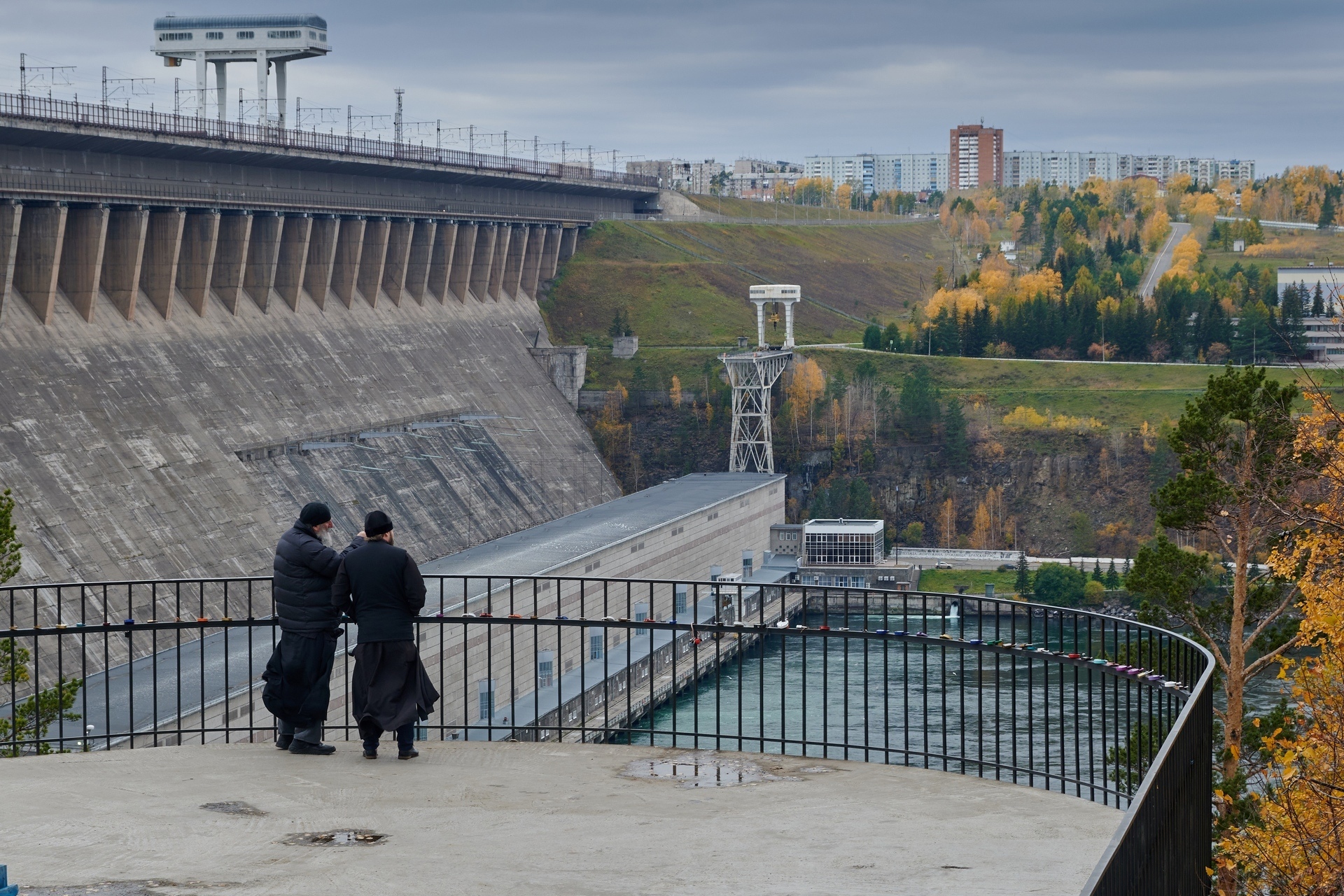 Где электричество встречается с природой: Братская ГЭС и её удивительная история