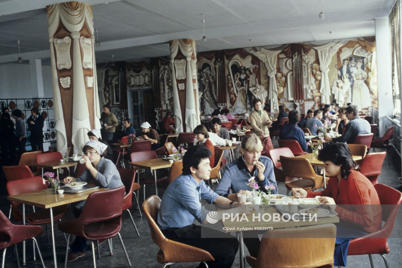 Как еда создавала атмосферу жизни в СССР