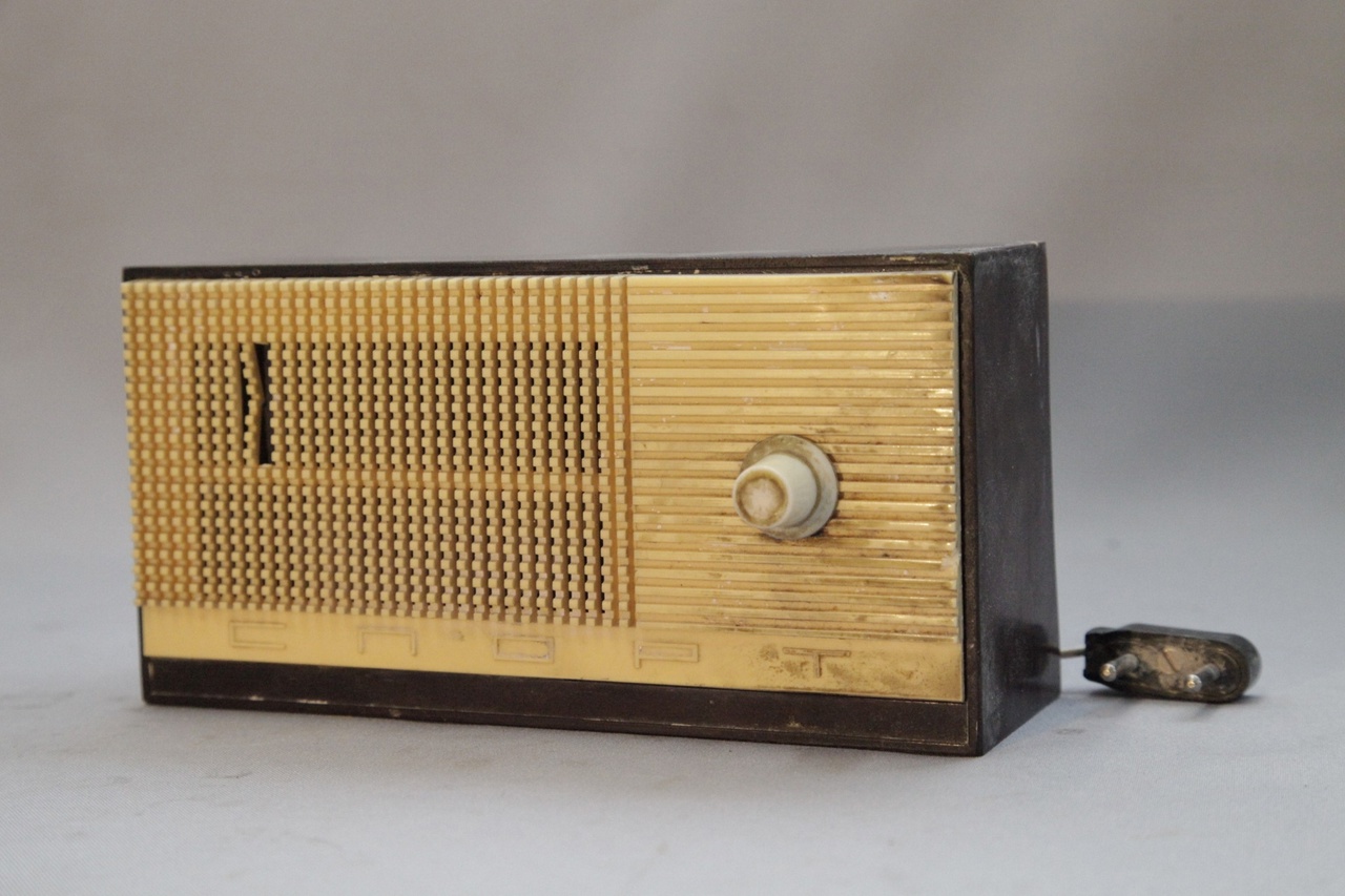 Как радио изменило жизнь в Советском Союзе в 1921 году?