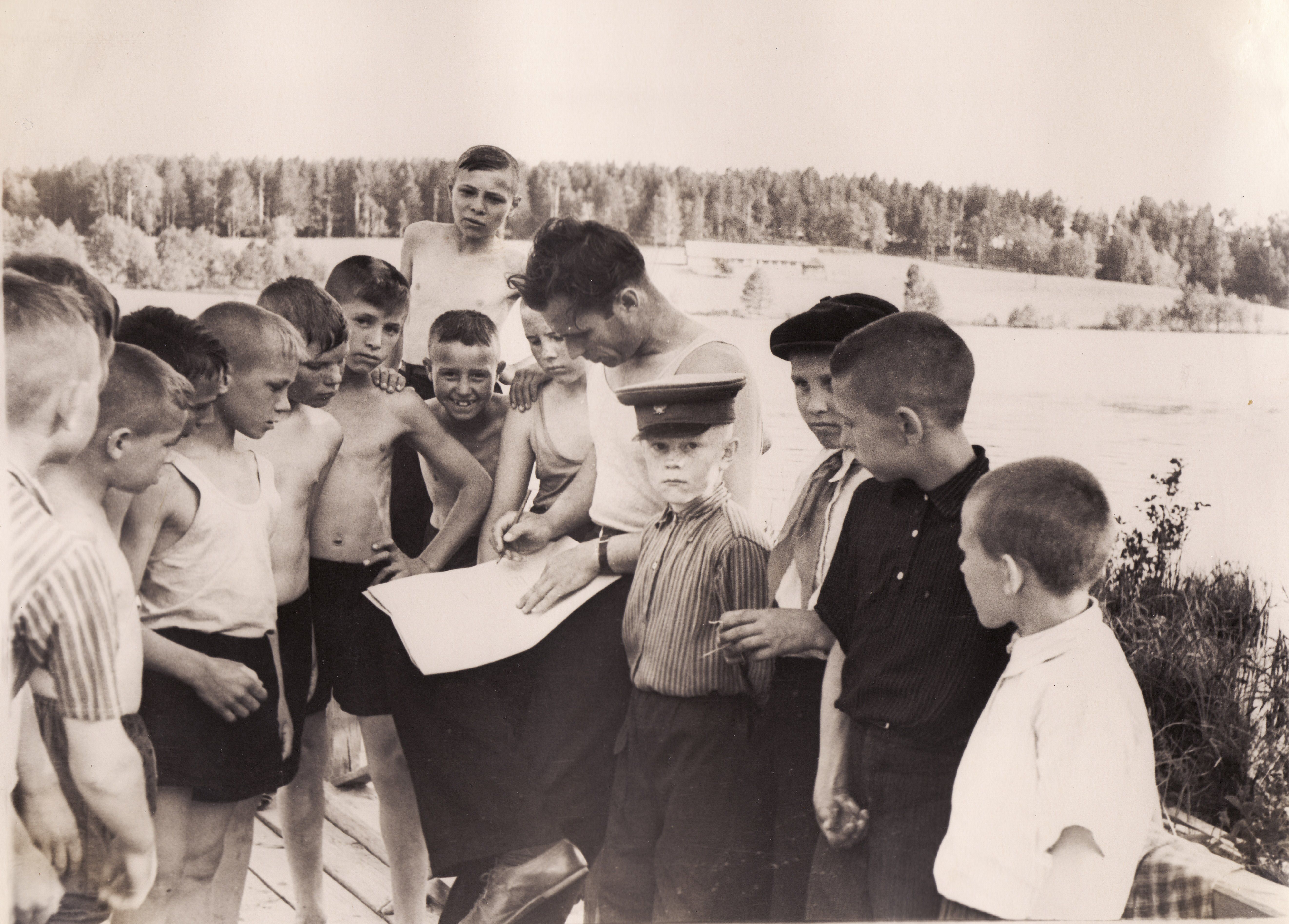 Пионерские воспоминания: Как лагеря формировали наше детство