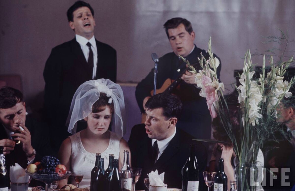 Молодежь тогда и сейчас: Как мы потеряли связь с самим собой?