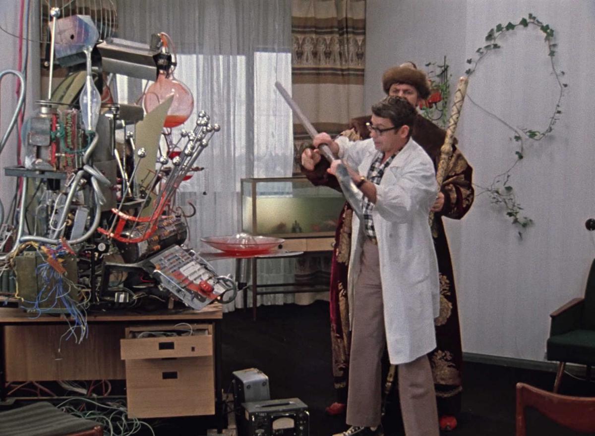 Как машина времени связала царя и советского инженера?