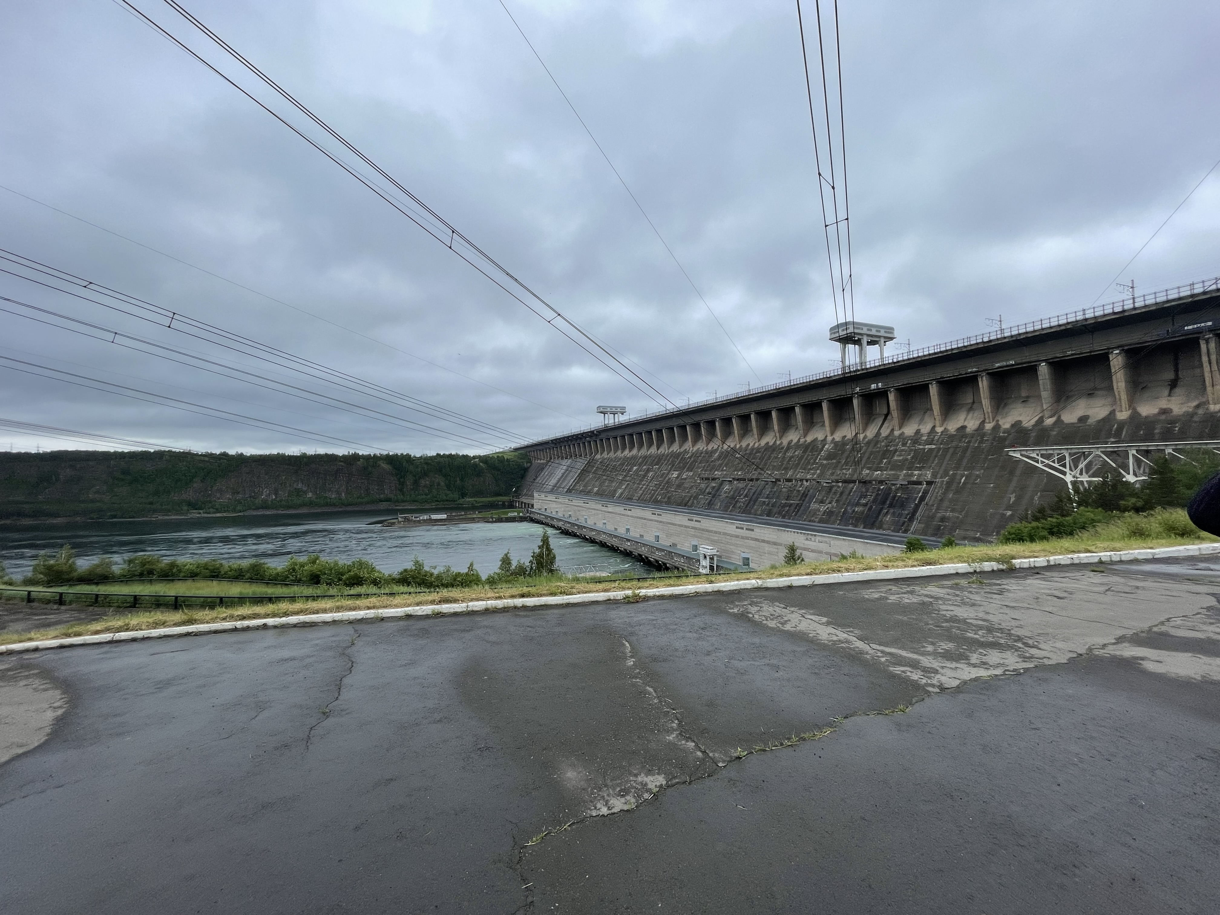 Гигант среди рек: как Братская ГЭС меняет судьбы