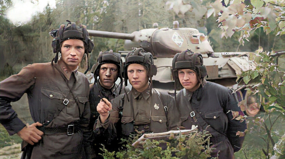 Один танк против целой армии Как экипаж Колобанова остановил 22 немецких танка